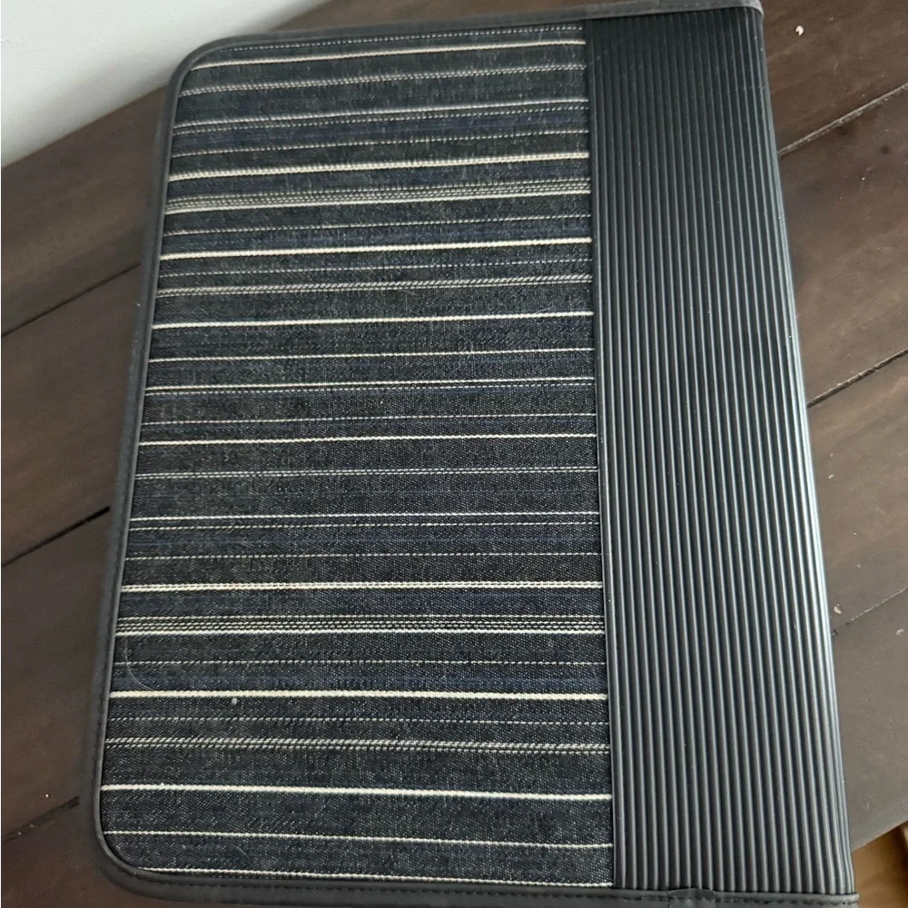Black and White Striped Document Holder